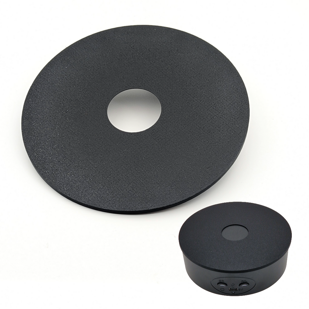 360Wizard spin deck showing one slot in the centre for a round 32mm base. Inset shows the spin deck installed on a turntable.