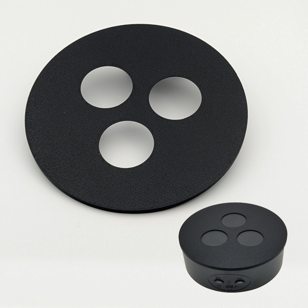 360Wizard with three 32mm slots for displaying miniatures on a rotating display stand.